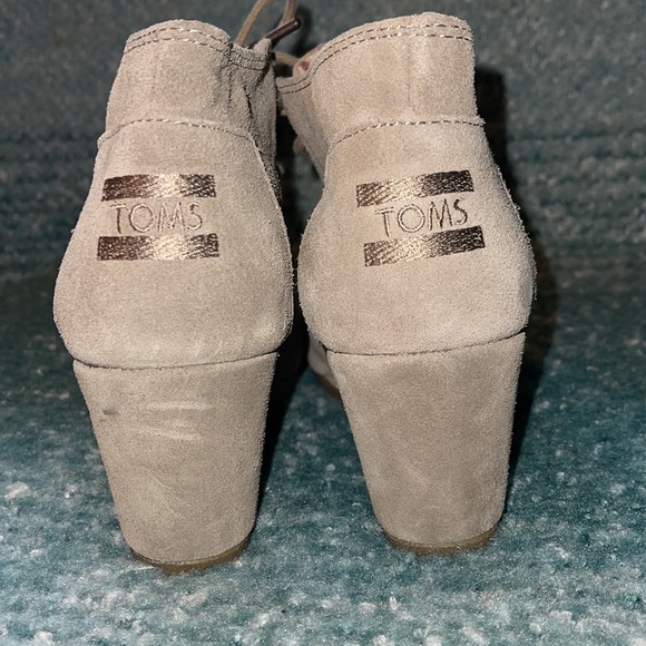 Toms Tan suede booties Size 7 - Picture 3 of 5
